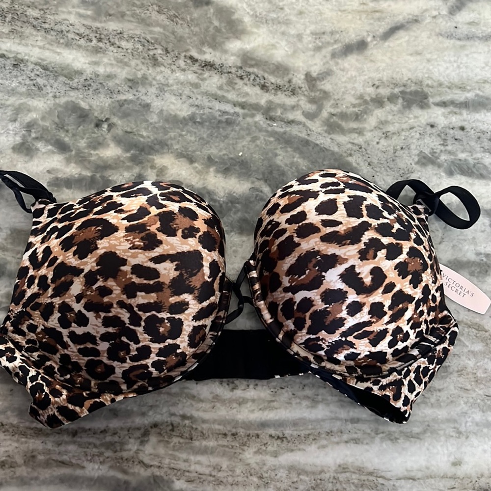 Victoria’s Secret Plunge Push Up - 36C - Leopard